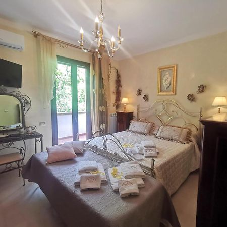 Queen'S Luxurious House Gallipoli Bagian luar foto