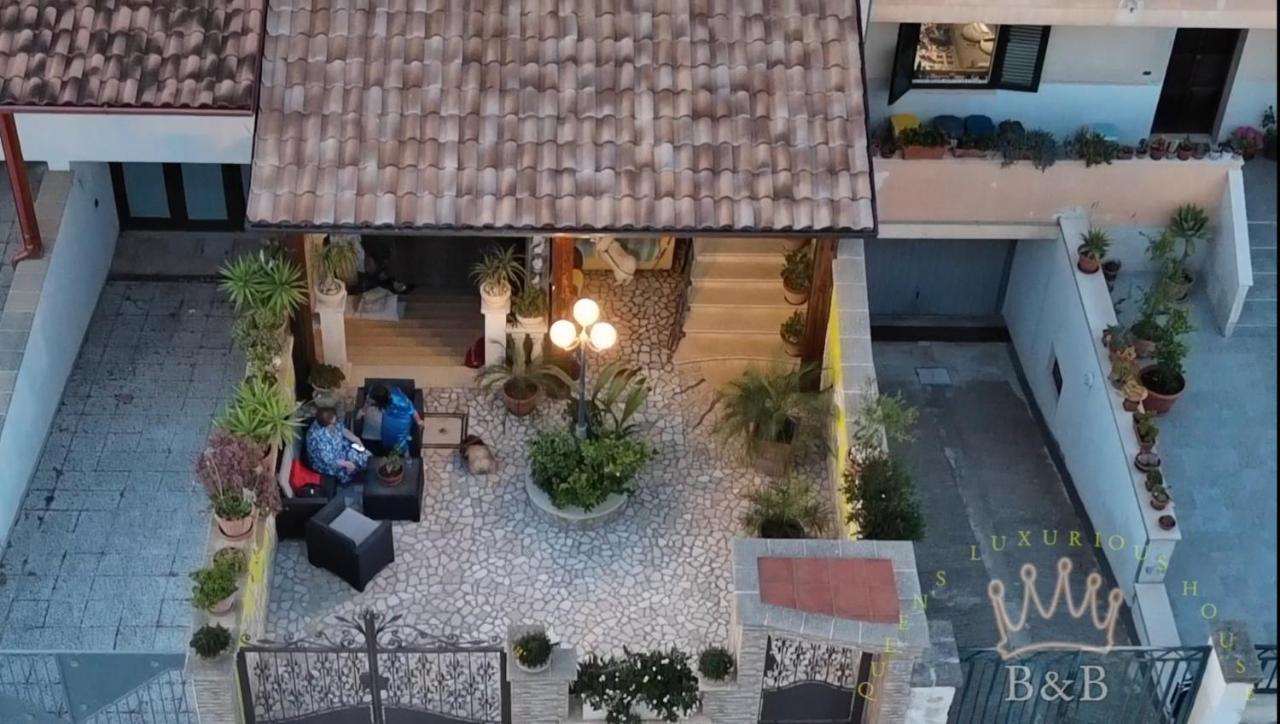 Queen'S Luxurious House Gallipoli Bagian luar foto