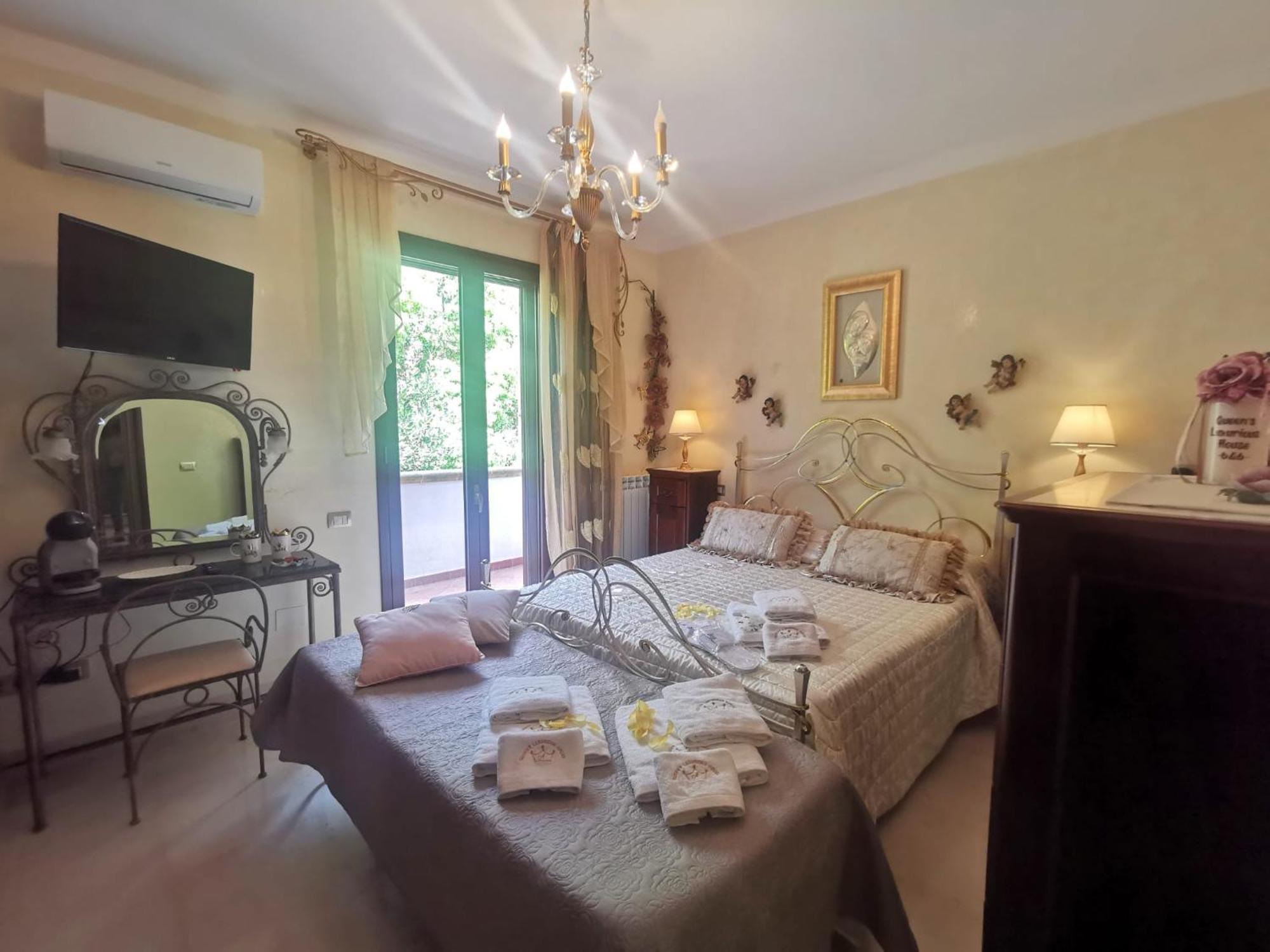 Queen'S Luxurious House Gallipoli Bagian luar foto