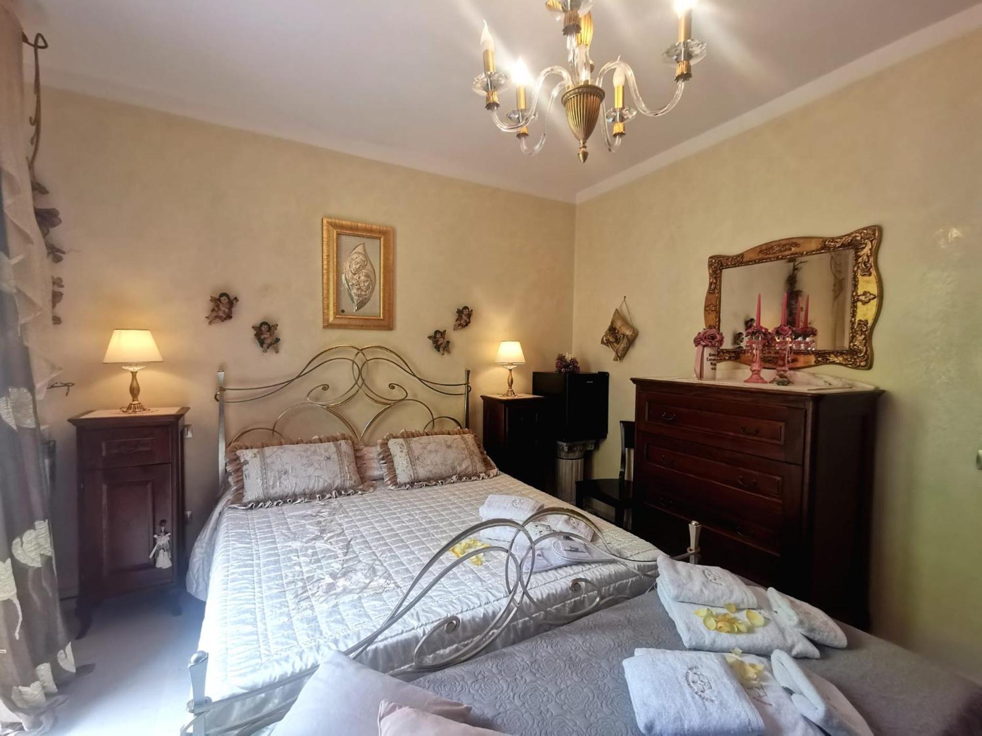 Queen'S Luxurious House Gallipoli Bagian luar foto
