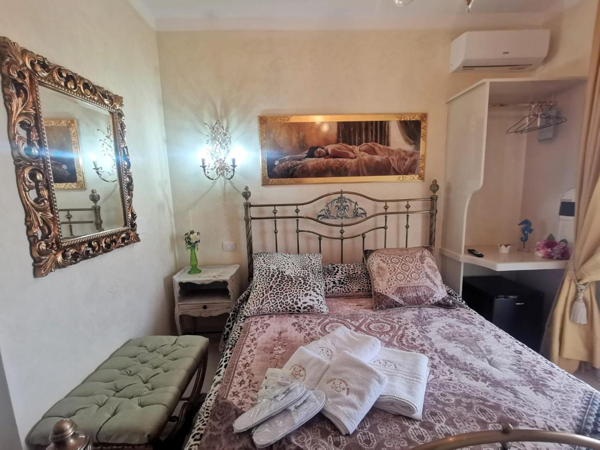 Queen'S Luxurious House Gallipoli Bagian luar foto