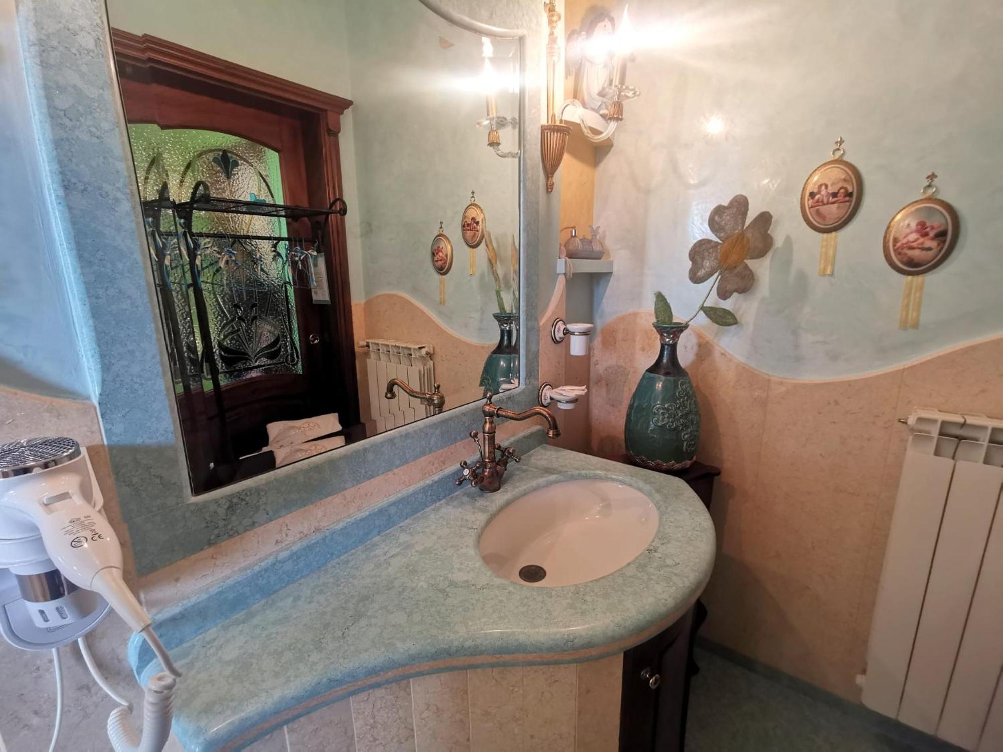 Queen'S Luxurious House Gallipoli Bagian luar foto