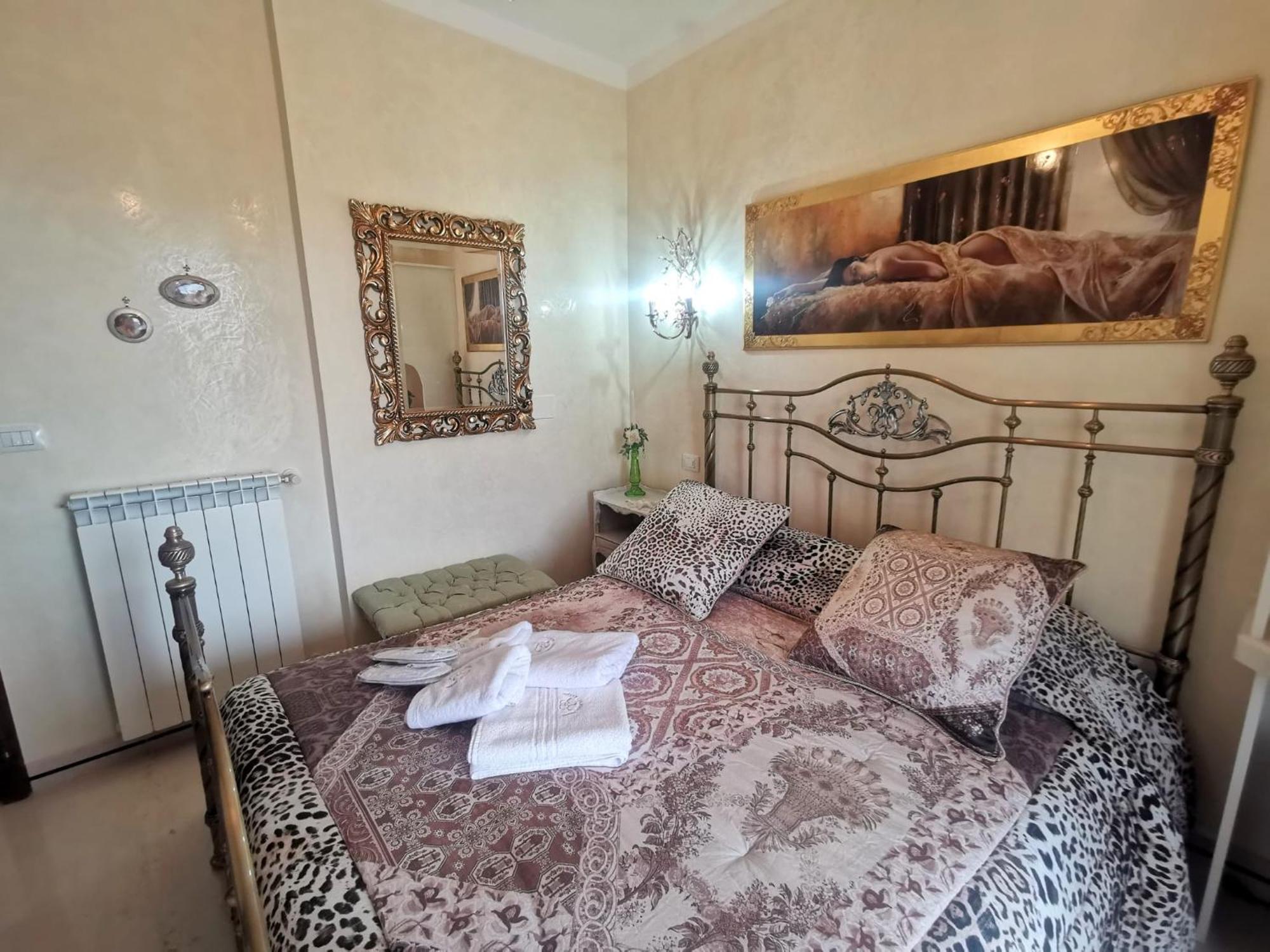 Queen'S Luxurious House Gallipoli Bagian luar foto