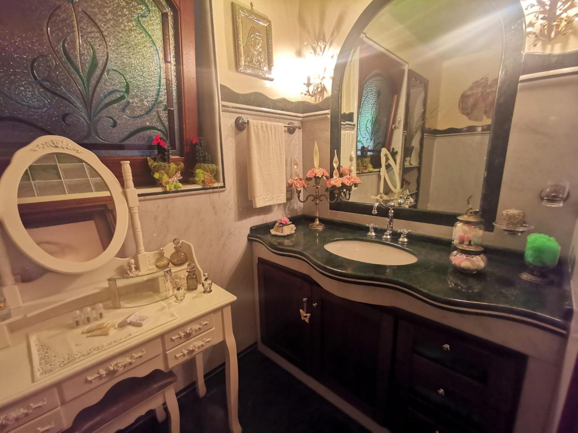 Queen'S Luxurious House Gallipoli Bagian luar foto